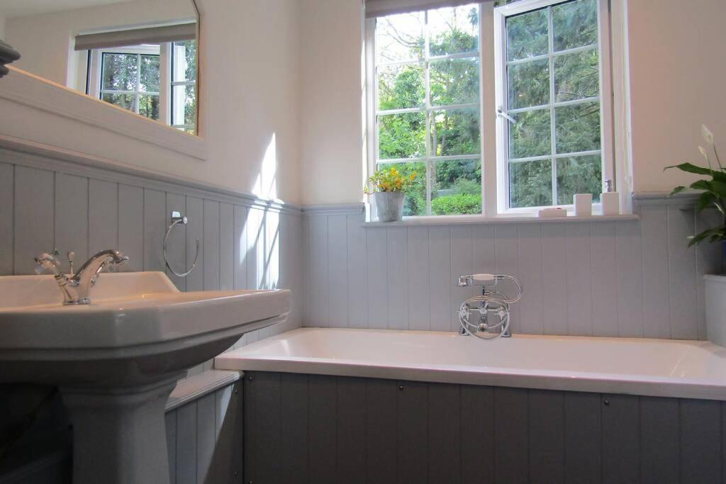 Lovely Spacious Cottage Near The Coast St Austell Exterior photo